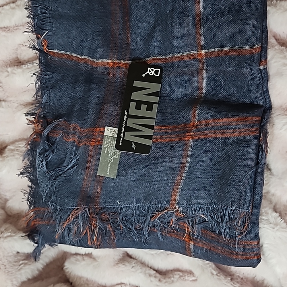 David and Young 🆕️ Men's Plaid Scarf OS - Picture 2 of 5